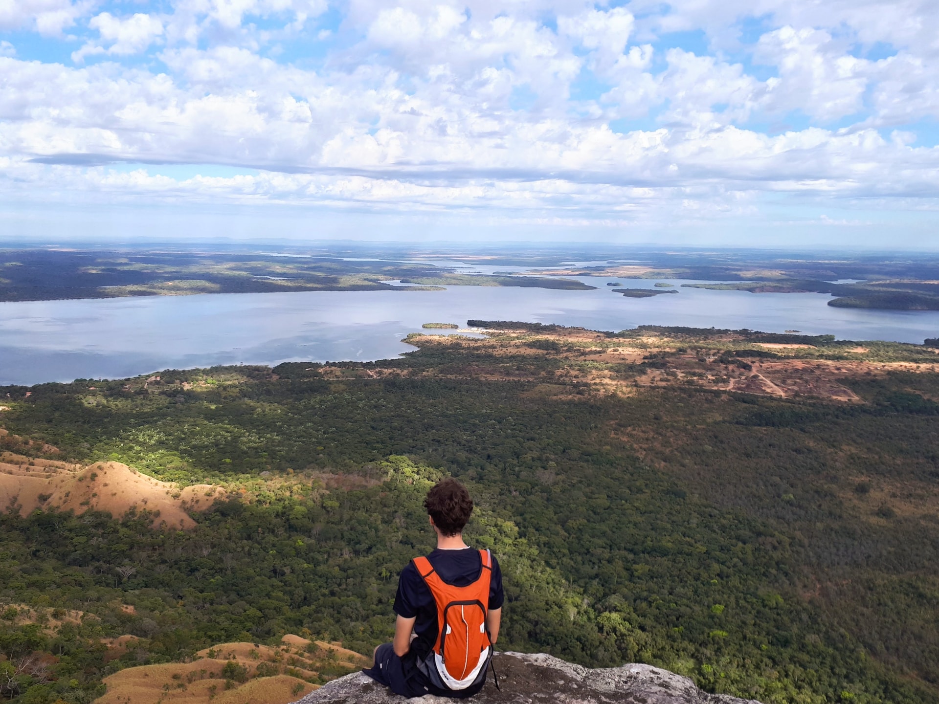 Paisagem sobre o Morro do Segredo em Lajeado com vista para o Rio Tocantins